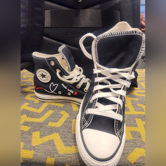 All Star Converse - Picture 2 of 4